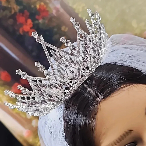 Glitter me is a one-of-a-kind unique Tiara bundle. - Picture 11 of 17